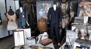 Le prototype d'Alien, le costume de Scarface et la baguette d'Harry Potter en vente