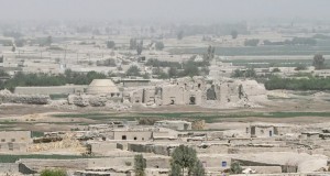 Dans les ruines de palais afghans