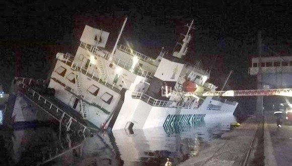 Sauvetage de 17 marins à bord d'un navire portugais au Port d'Alger