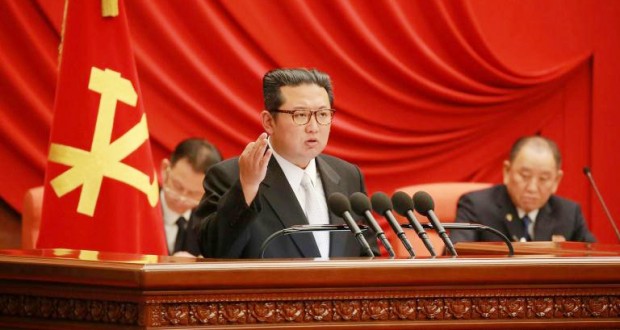 Kim Jong Un fait de l'économie la priorité pour 2022