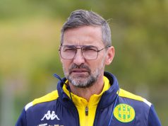 Défaite lourde en Égypte : Zinnbauer analyse la performance de la JS Kabylie et appelle à la mobilisation avant le second match