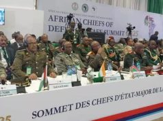 LE REPRÉSENTANT DES FAR S’EST RETROUVÉ CÔTE À CÔTE AVEC SON HOMOLOGUE SAHRAOUI AU SOMMET DES CHEFS D’ÉTAT-MAJOR À ABUJA : Nouvelle victoire politique de la RASD