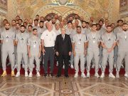 LE PRÉSIDENT RÉSERVE UNE RÉCEPTION OFFICIELLE AU STAFF DE LA SÉLECTION NATIONALE ET AUX CHAMPIONS PARALYMPIQUES : « Vous avez honoré l’Algérie »