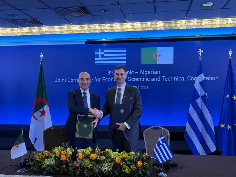 ILS COUVRENT LA FORMATION DIPLOMATIQUE, LE SPORT, LA COMMUNICATION, LES ARCHIVES ET LES SERVICES AÉRIENS : L’Algérie et la Grèce signent plusieurs accords 