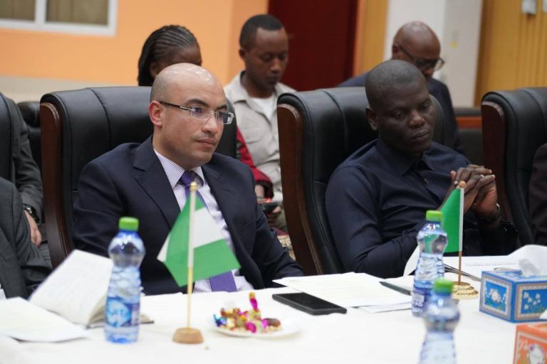COMITÉ AD HOC DE HAUT NIVEAU DE L&rsquo;UA POUR LE SOUDAN DU SUD : Chaib prend part à Juba à une visite de travail ministérielle