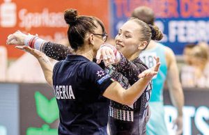 Coupe du monde de Gymnastique (barres asymétriques) : Nemour reprend la 1re place mondiale avant le dénouement final