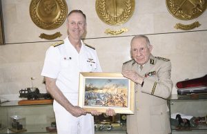 COOPÉRATION MILITAIRE ALGERIE – ETATS -UNIS : Chengriha rencontre l’amiral George Wikoff