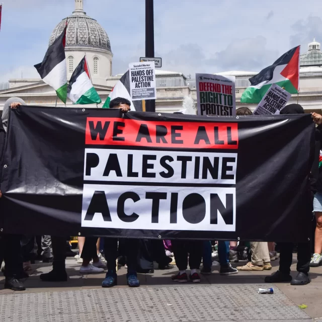 Des militants de « Palestine Action » condamnés à de lourdes peines de prison