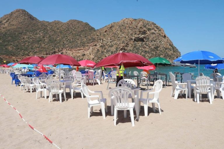 Saison estivale : Lancement de l’opération d’équipement des plages à Oran
