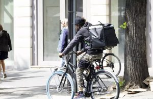ADOPTÉ PAR L’OIT VENDREDI : Premier traité pour protéger les travailleurs des plateformes numériques