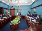 FINALISATION DU DÉCRET PRÉSIDENTIEL RELATIF AU GUICHET UNIQUE : Tebboune préside une réunion de travail