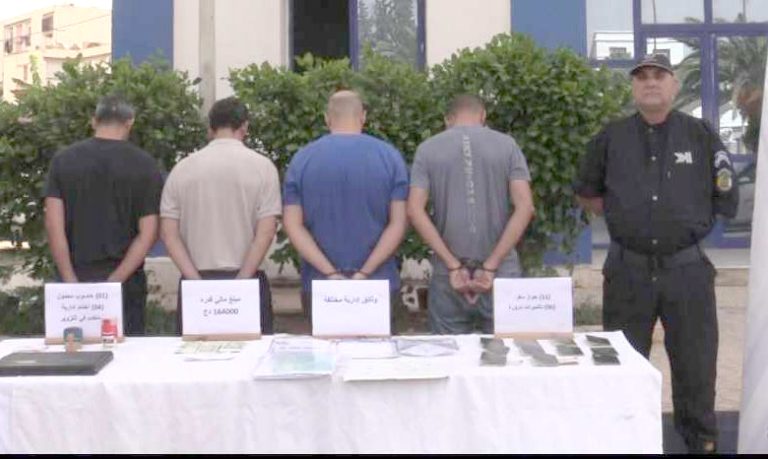 Sûreté d&rsquo;Alger : démantèlement d&rsquo;un réseau spécialisé dans la falsification de visas