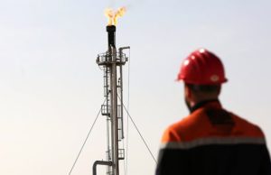 ALORS QUE LES BOURSES PLONGENT : Les cours du pétrole et du gaz flambent