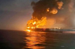 ALORS QUE KIEV A REVENDIQUÉ UNE ATTAQUE : Explosions puis incendies à bord de deux pétroliers en mer Noire