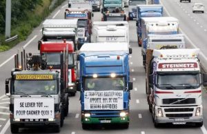 FLAMBÉE DES PRIX DU CARBURANT EN FRANCE : Les transporteurs manifestent à Paris