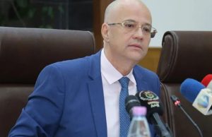 POUR ABUS DE FONCTION, OCTROI D’AVANTAGES INJUSTIFIÉS ET DILAPIDATION DE FONDS PUBLICS : Tidjani Heddam condamné à 5 ans de prison