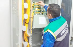 Développement et modernisation du réseau de fibre optique à Guelma : Plus de 90 projets programmés en 2026