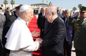 N’EN DÉPLAISE À LA MEUTE DES AIGRIS FRANÇAIS QUI A TENTÉ DE PARASITER L’ÉVÈNEMENT HISTORIQUEQUI S’EST DÉROULÉ EN ALGÉRIE : Une visite papale de portée universelle