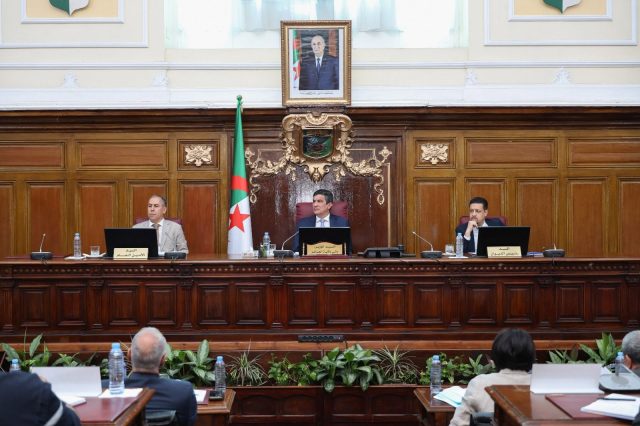 LOGISTIQUE DES ÉLECTIONS LÉGISLATIVES, LA SAISON ESTIVALE ET PROGRAMME LPA - Le wali d’Alger s’enquiert des préparatifs