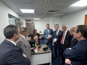 MAE : Chaib évalue les services consulaires à Londres