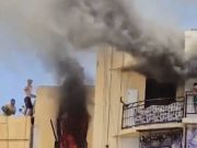 IL A RISQUÉ SA VIE POUR SAUVER DES ENFANTS PIÉGÉS PAR LES FLAMMES : Le geste héroïque d’un jeune à Oran