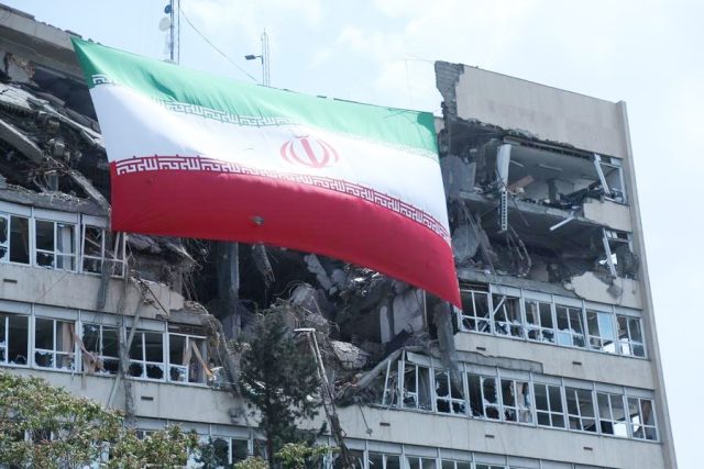 PLUSIEURS EXPLOSIONS ENTENDUES DANS LE SUD DE L'IRAN : Washington annonce de nouvelles frappes sur de multiples cibles