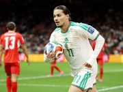 Al-Ahli FC fonce sur l’ailier algérien : Feyenoord fixe le prix de Hadj Moussa à 37 millions d’euros