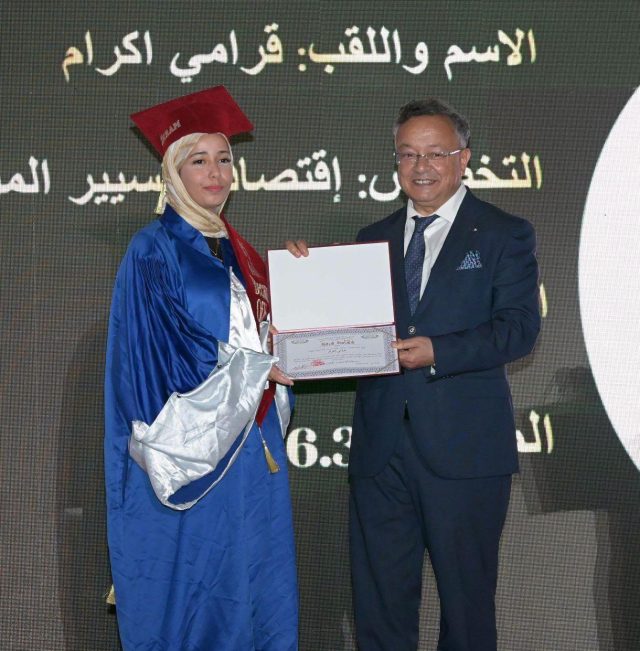 UNIVERSITÉ D'ALGER 3 - Baddari « baptise » les premières promotions en anglais