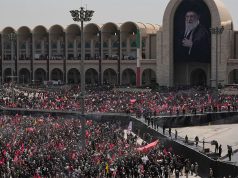 LA PRIÈRE FUNÉRAIRE A RASSEMBLÉ DES MILLIONS DE FIDÈLES À TÉHÉRAN : L’Iran fait ses adieux à son Guide suprême