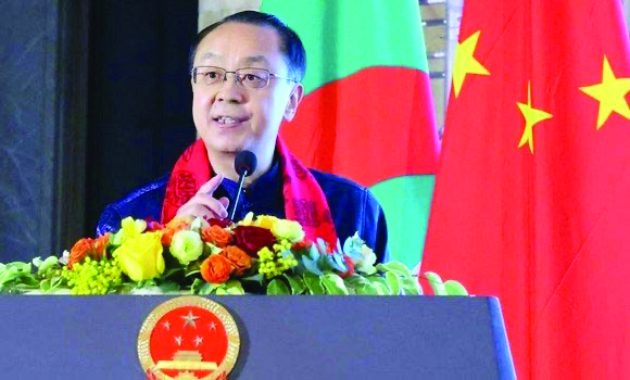 l'ambassadeur de Chine en Algérie, Dong Guangli