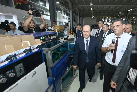 SIFI GHRIEB SOULIGNE UN ENGAGEMENT ENVERS LE PEUPLE ALGÉRIEN : « Le Président tient à la récupération des fonds détournés »