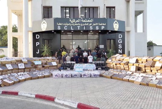 FOMENTÉ PAR UN NARCO-ÉTAT VOISIN ET UN MICRO-ÉTAT DU GOLFE ET LEURS ALLIÉS : L’Algérie déjoue un plan diabolique