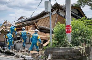 Après le puissant séisme de Kumamoto au Japon : Les personnes évacuées se préparent à une longue période de reconstruction