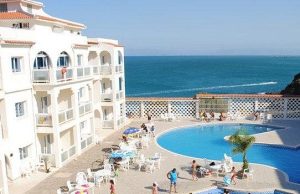 TOURISME : Hôtels sous pression et boom de la location saisonnière