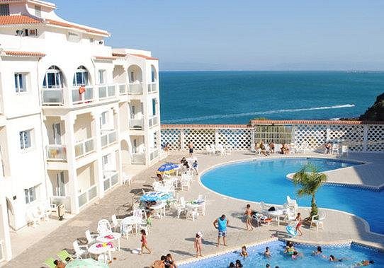 TOURISME - Hôtels sous pression et boom de la location saisonnière