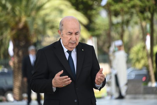Incendies dans certaines wilayas du pays : le président Tebboune présente ses condoléances aux familles des victimes