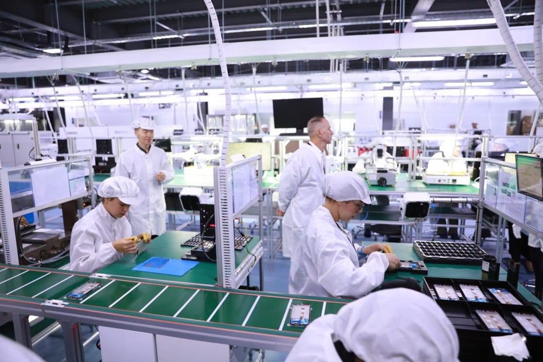 Une usine d’assemblage de smartphones voit le jour à Oran
