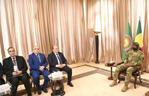 LES GÉOPOLITOLOGUES BACHIR CHAÏB ET AHMED MIZAB À L’UNISSON : Le dialogue et la coopération au cœur de la nouvelle dynamique algéro-malienne