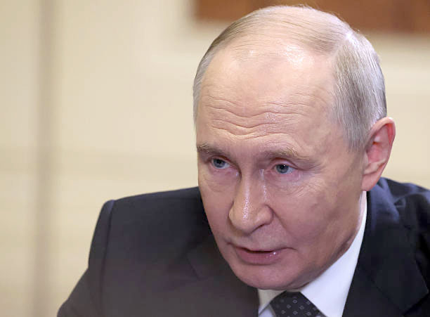 Mettant en avant l’essor des BRICS : Poutine  accueille les offres de « médiation » de Pékin et New Delhi sur l’Ukraine