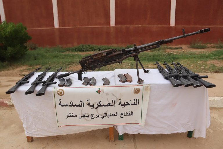 ELLES ÉTAIENT DISSIMULÉES AUX FRONTIÈRES SUD : L’ANP récupère un lot d’armes à Bordj Badji Mokhtar