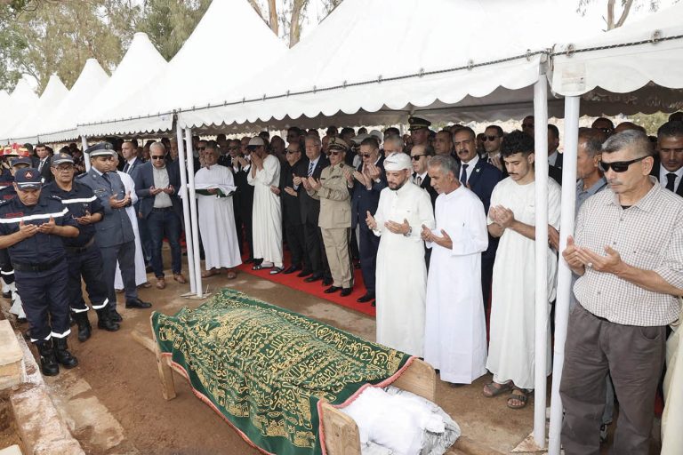 DE HAUTS RESPONSABLES DE L’ÉTAT ONT ASSISTÉ À SES OBSÈQUES : Boualem Boualem inhumé au cimetière d’Aïn El Beïda à Oran
