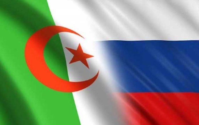 drapeaux algérie russie